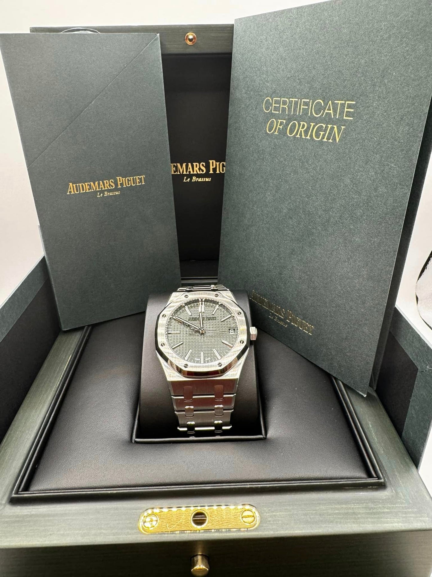 Audemars Piguet / 15510ST